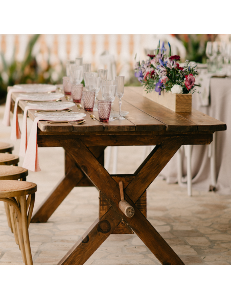 Crosshead wooden table